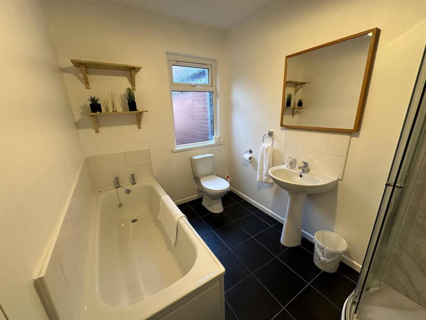 2Br Stylish Ormeau Road House Villa Belfast Bagian luar foto