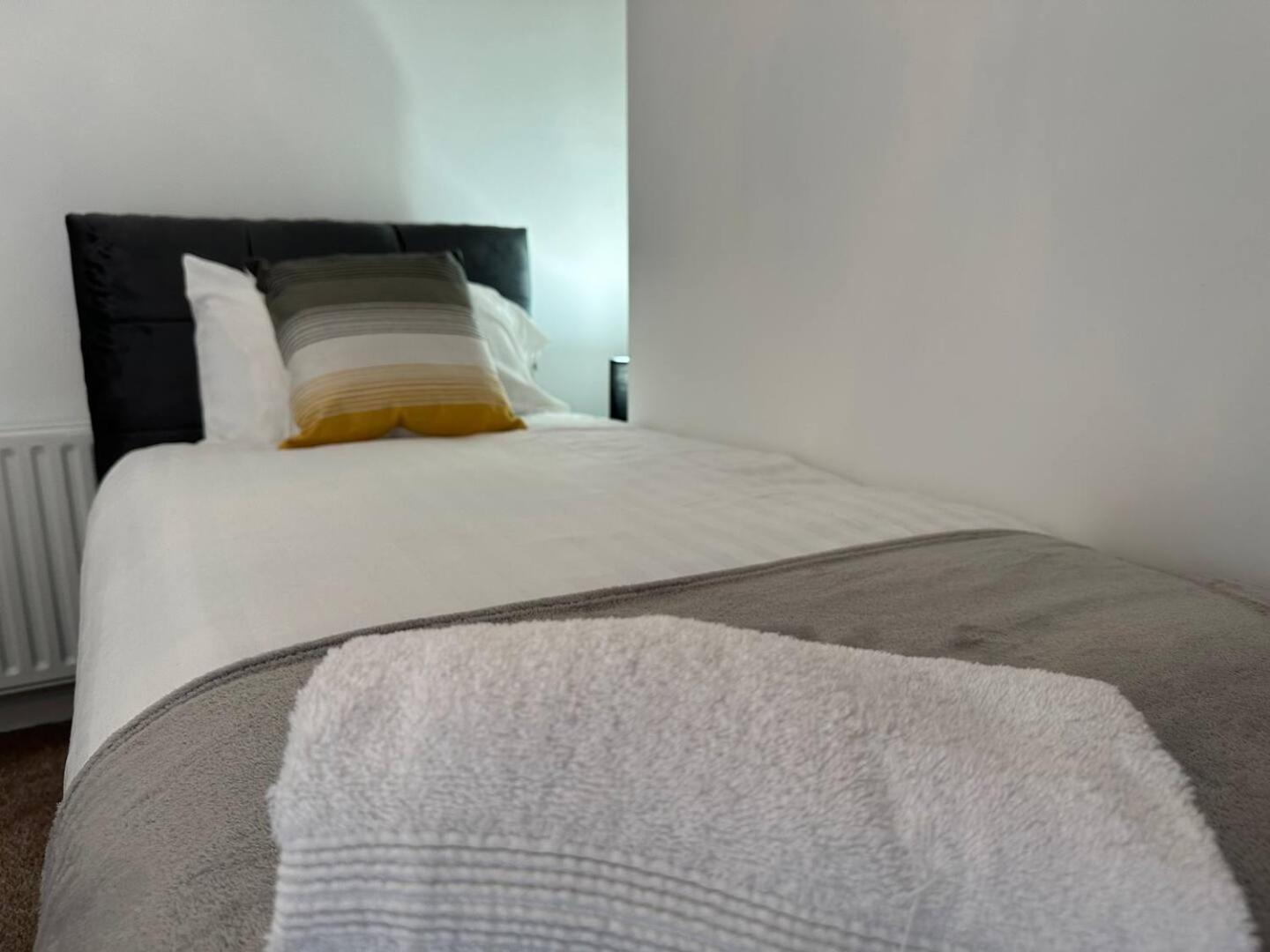 2Br Stylish Ormeau Road House Villa Belfast Bagian luar foto